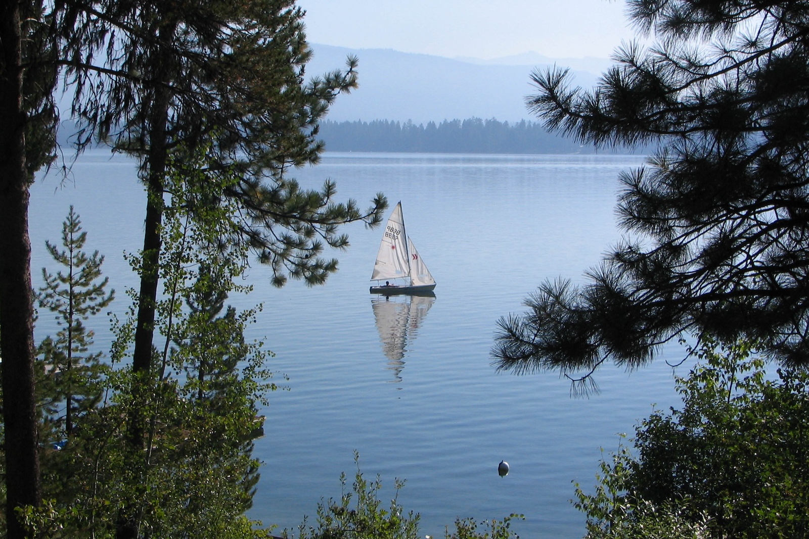 A boat on Lake Peyette.