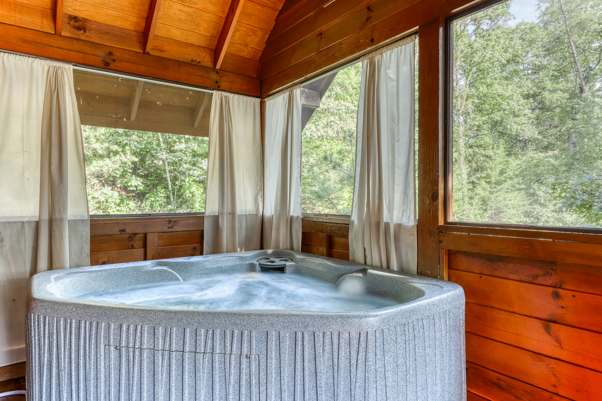 PetFriendly Cabins in Gatlinburg to Wag About Vacasa