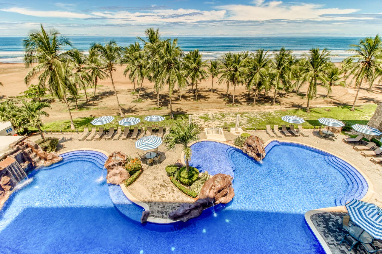 Vacation Rentals With Pools Private