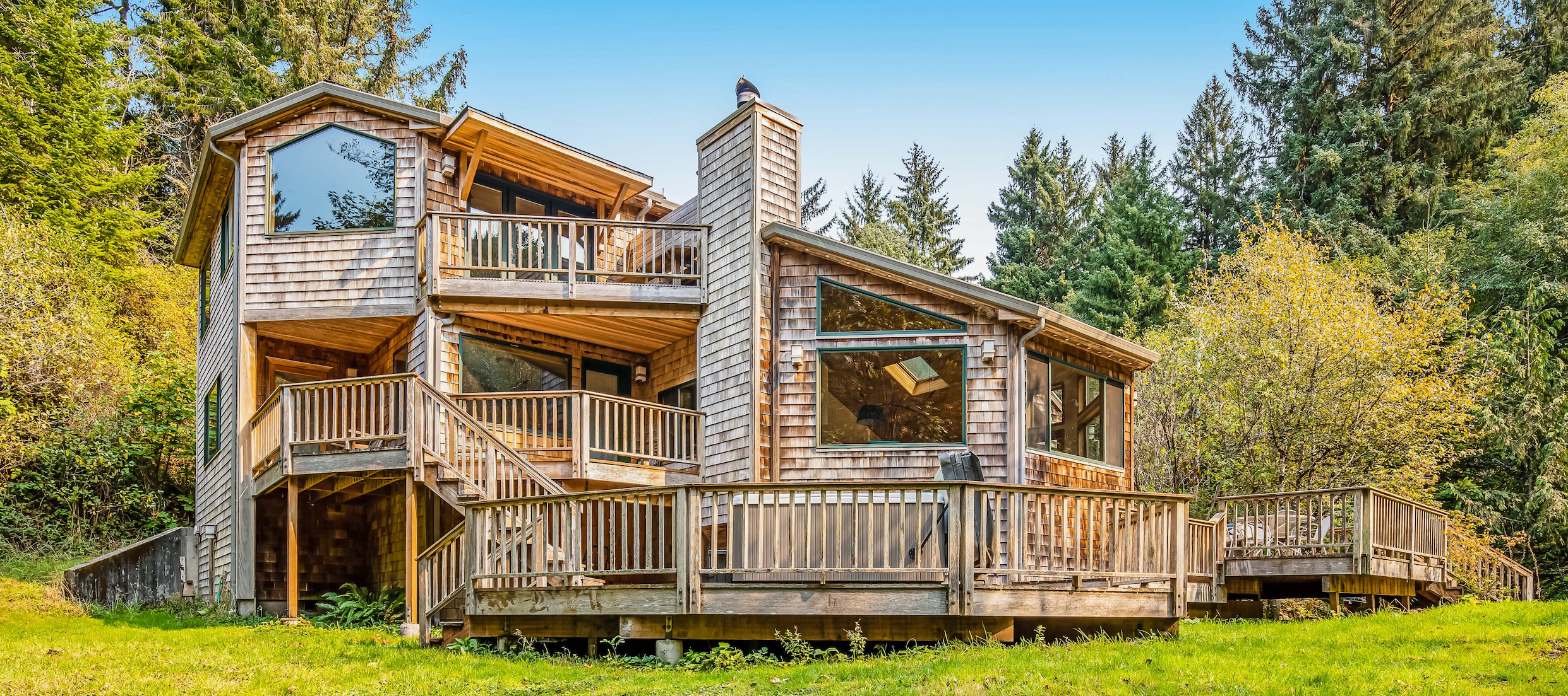 large vacation home in cloverdale