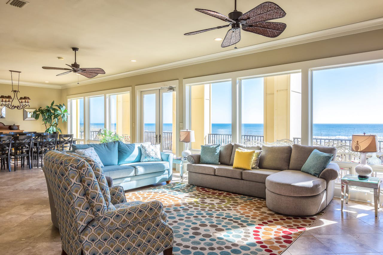 living area of Alabama Wedding-Friendly Vacation Rental