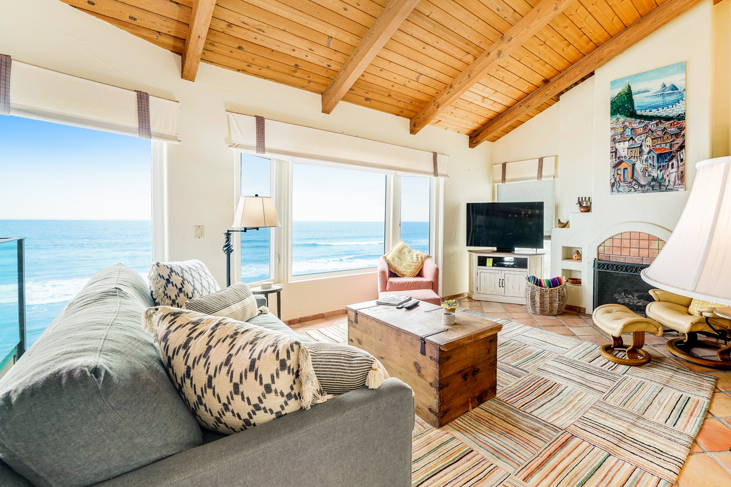 The living room of an Oceanside, CA vacation rental.