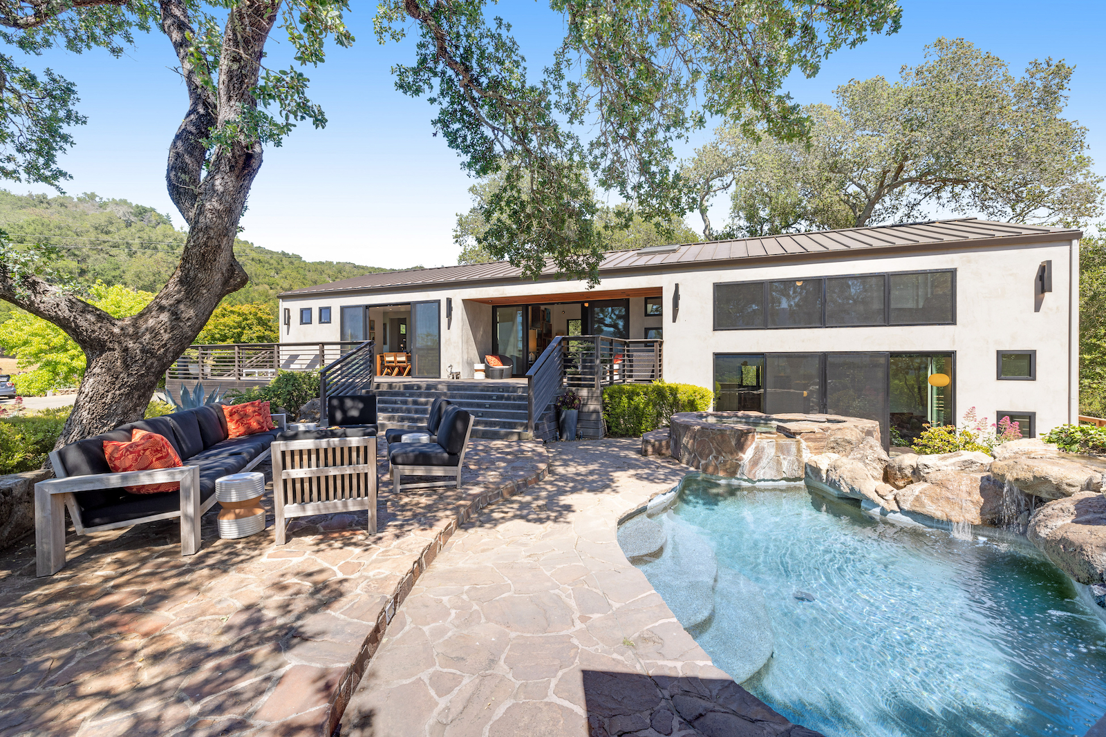 The pool and back area of a Sonoma County vacation rental.