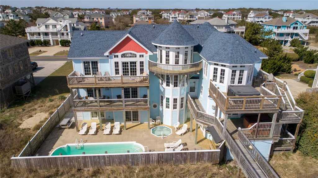 large beach vacation home in Corolla, NC