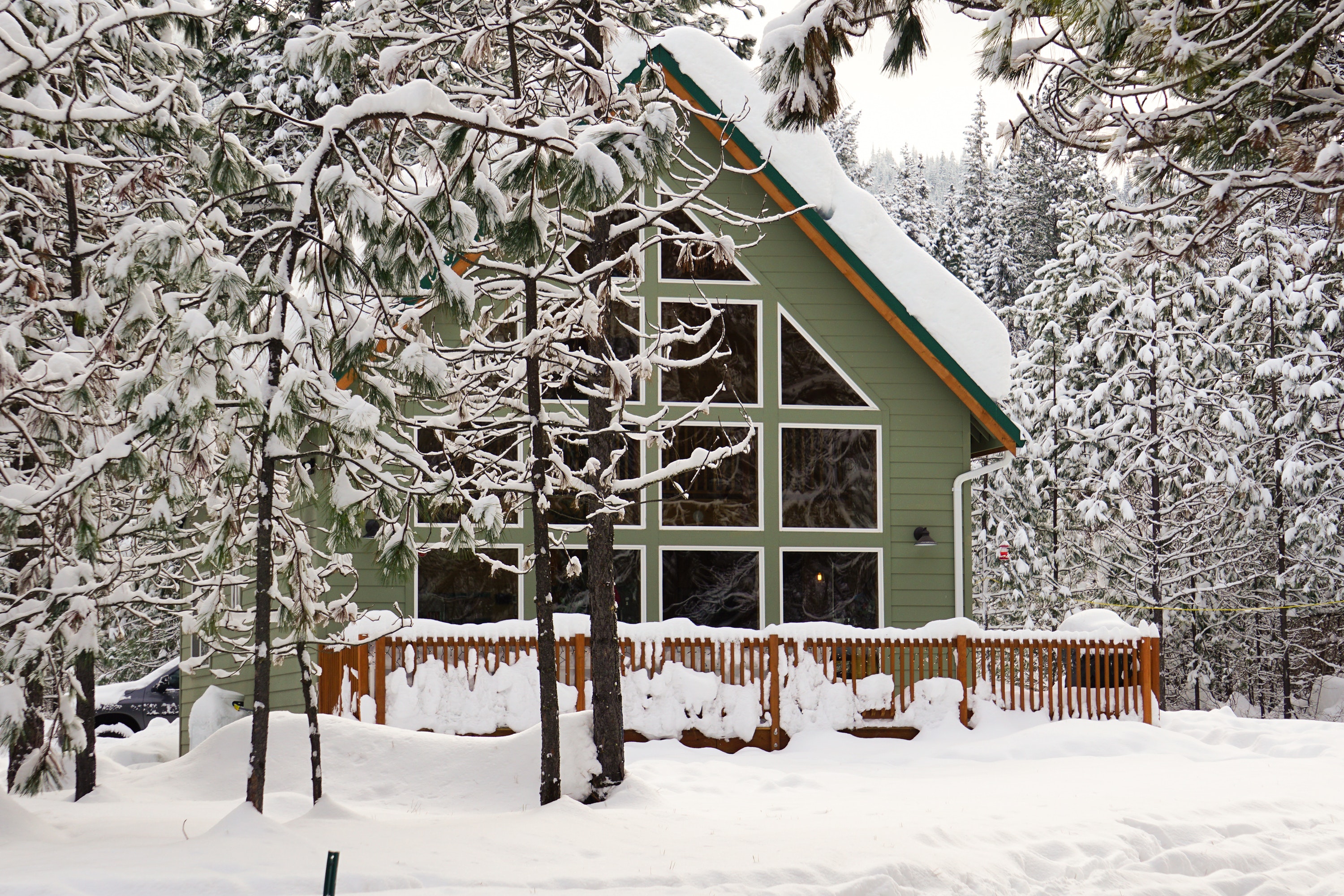 Snow covered cabin in Leavenworth, WA