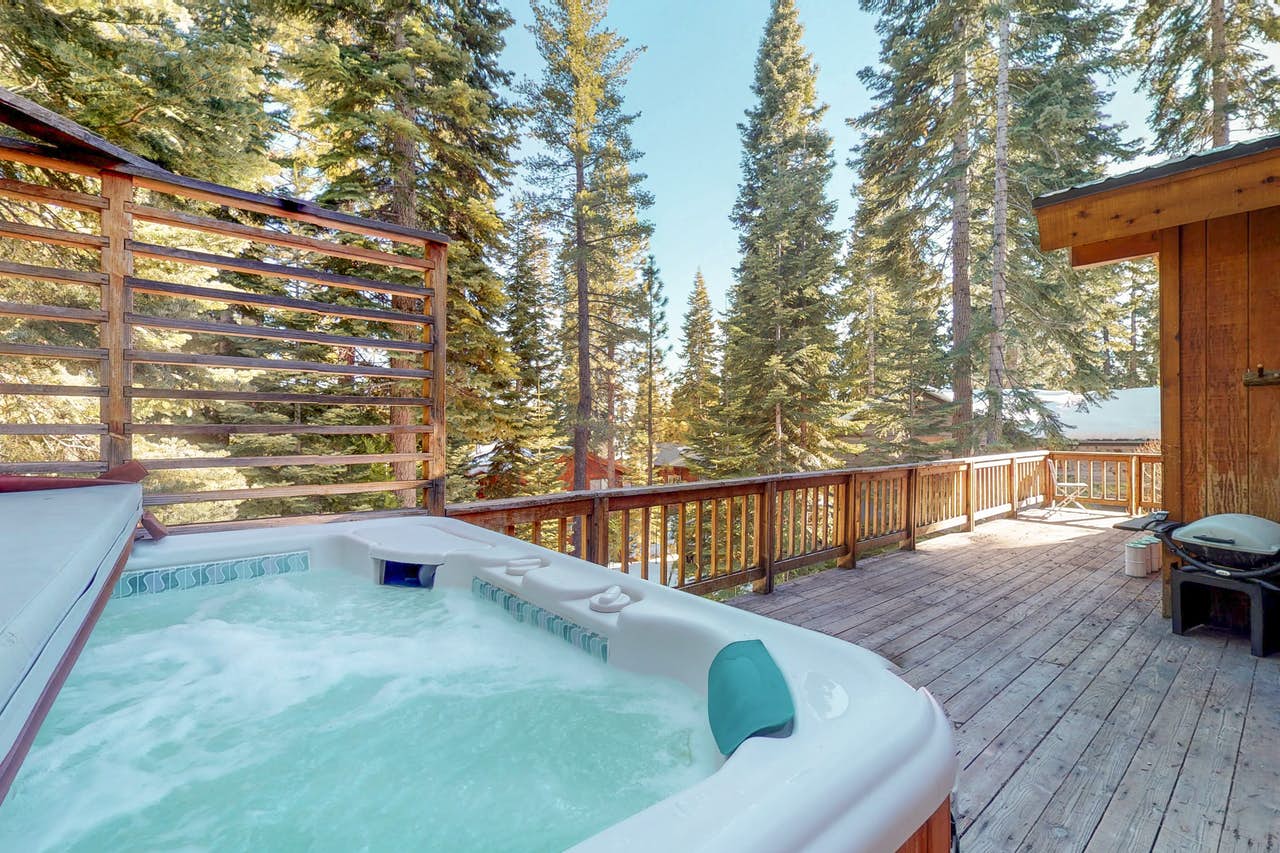 outdoor hot tub of North Lake Tahoe cabin