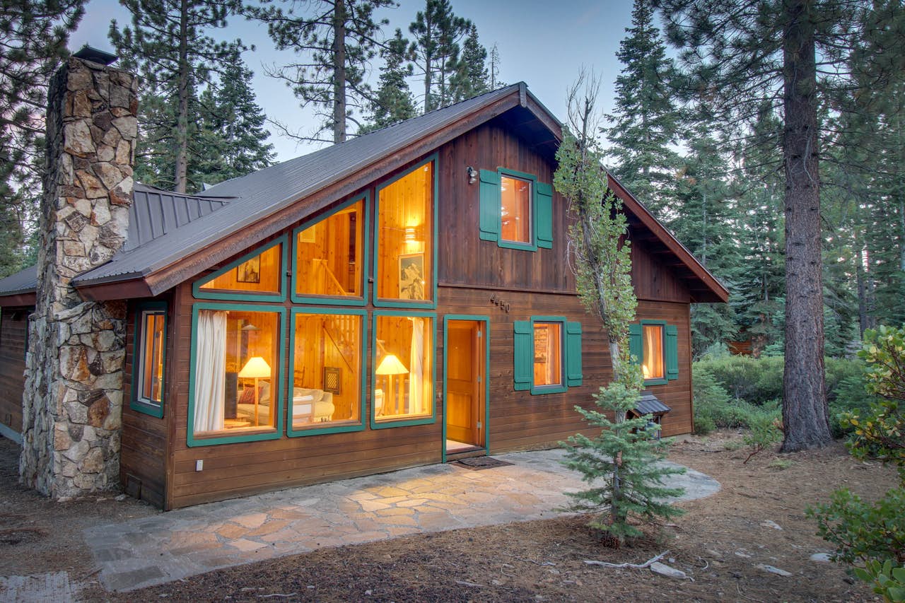 warm and inviting Northstar-Truckee cabin