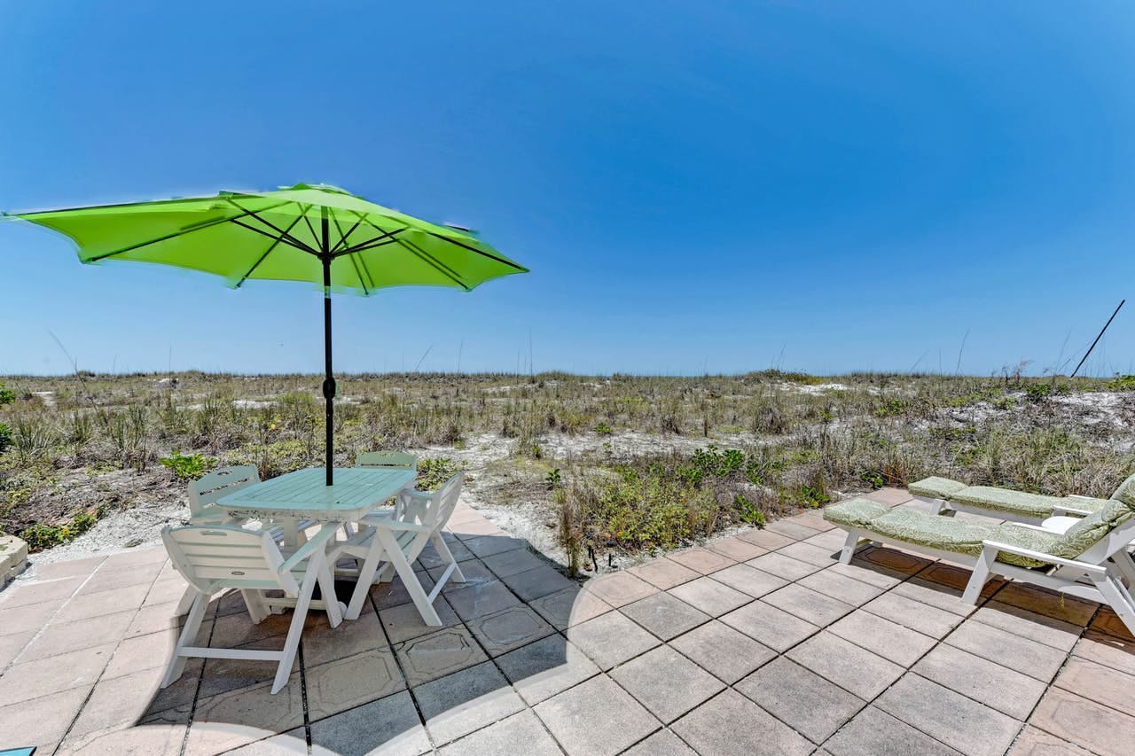 7 Charming Anna Maria Beach Cottages For A Seaside Retreat Vacasa