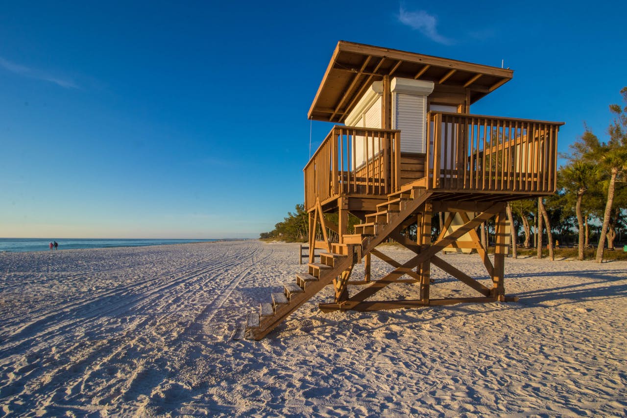 a lifeguard station located on a florida beach