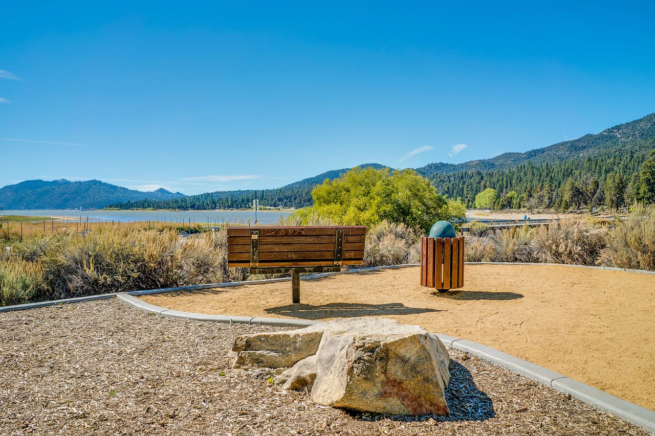 Hiking trail along Big Bear Lake