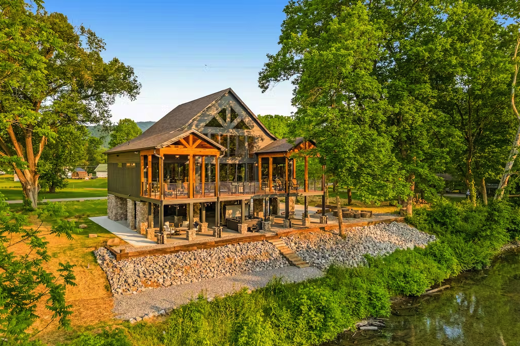Black Bear- Little River Cabin - Townsend, TN