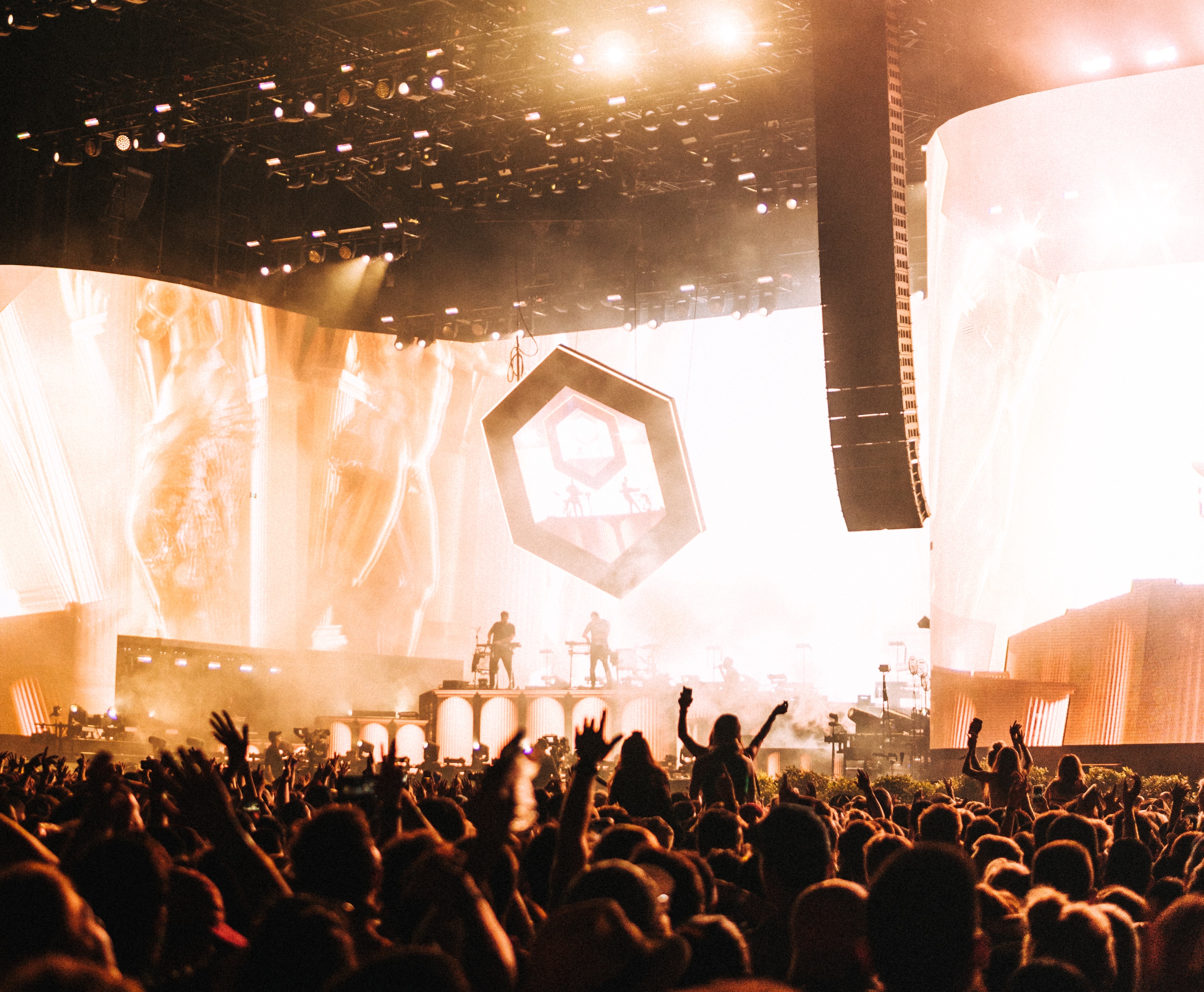 Image of people dancing at Coachella