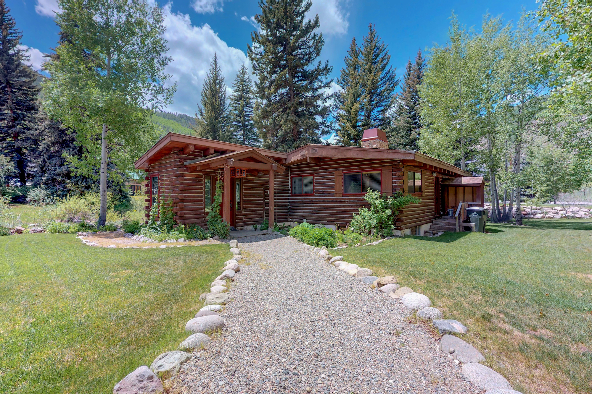 Cozy Creek Cabin located in Vail, Colorado