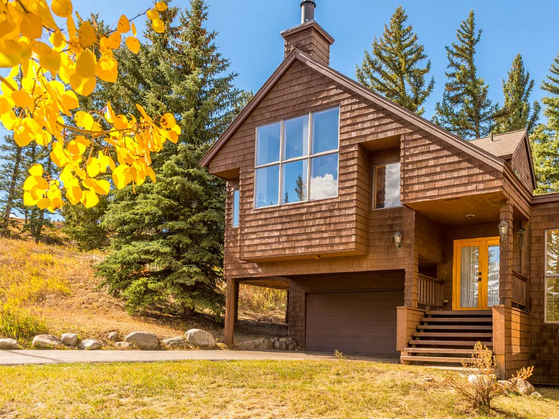 6 Breathtaking Colorado Vacation Cabin Rentals with Hot Tubs | Vacasa