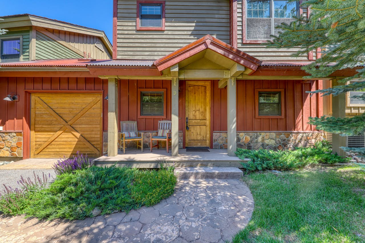 8 Breathtaking Colorado Vacation Cabin Rentals With Hot Tubs