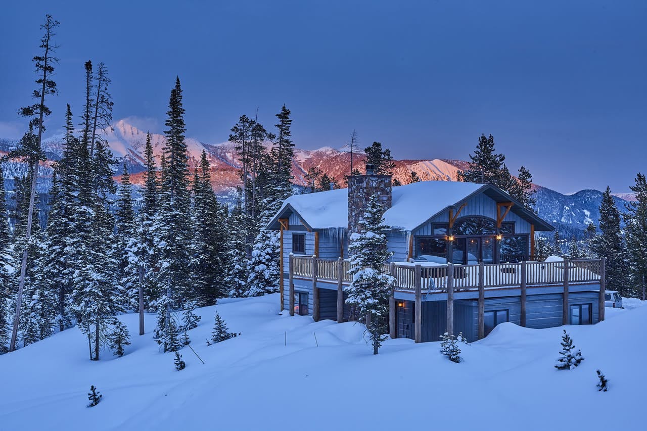 Luxurious SkiIn/SkiOut Lodging in Big Sky Vacasa