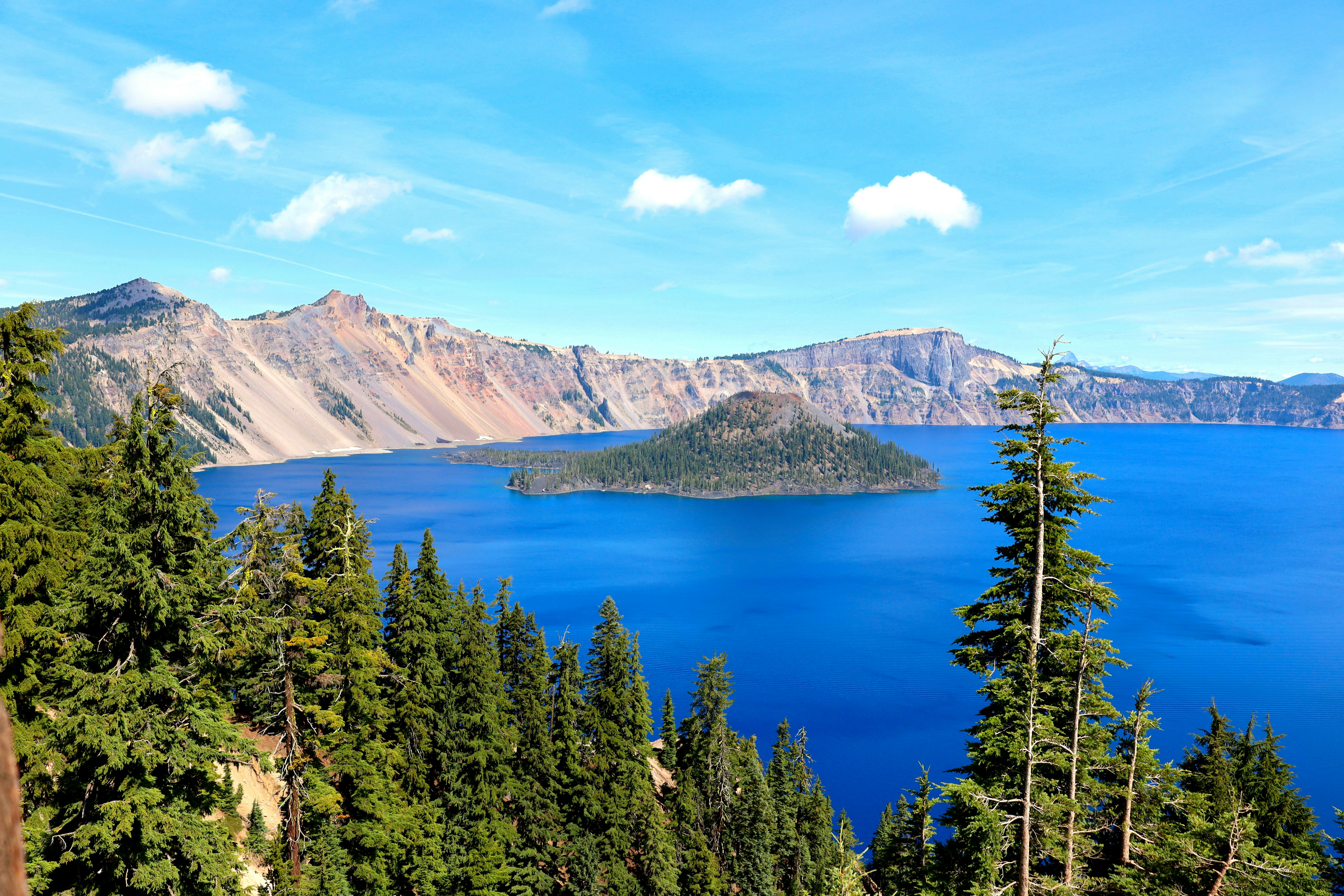blue water of crater lake national park