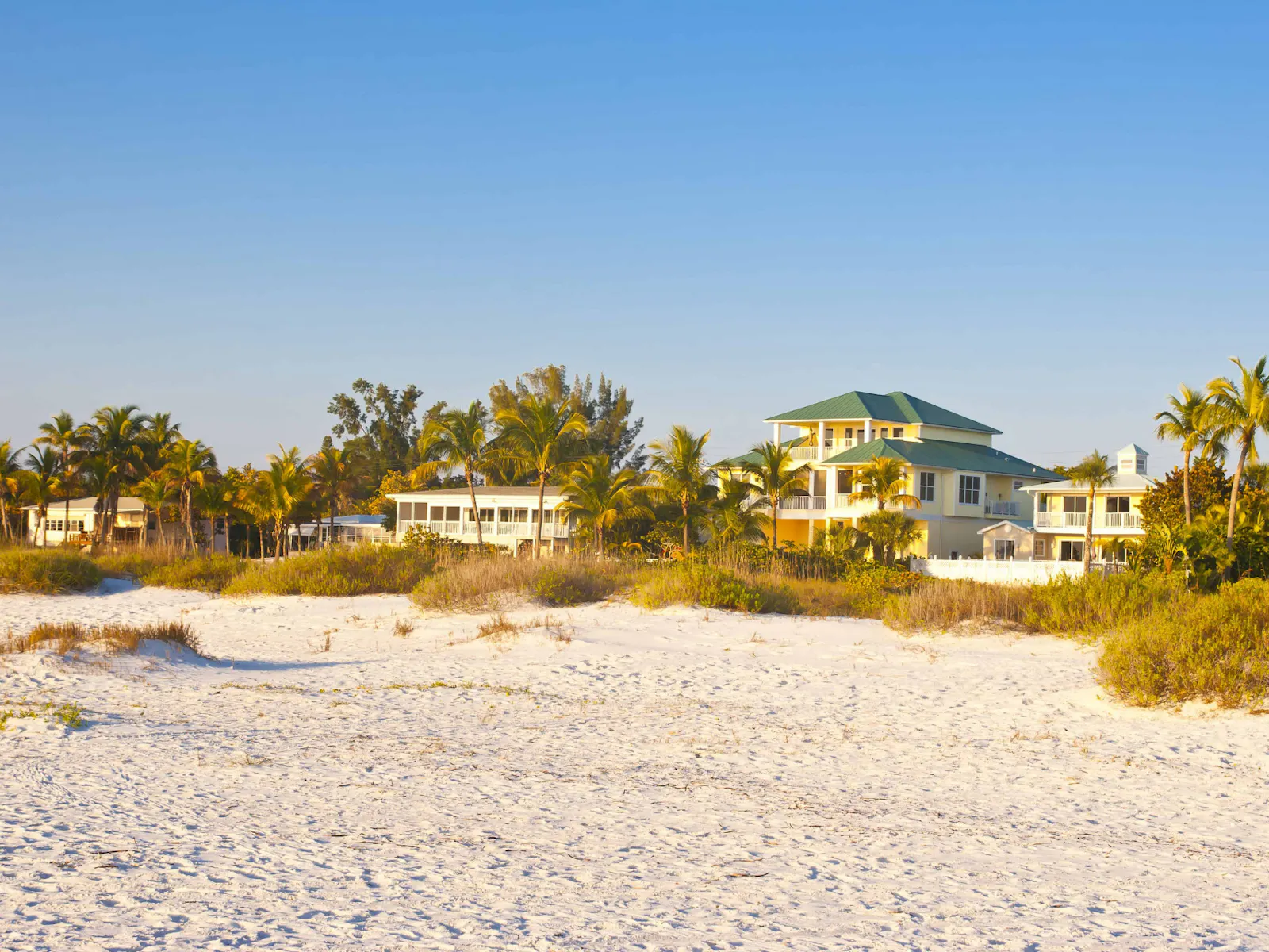 The 8 Best Beach Towns Near Tampa For Every Traveler Vacasa