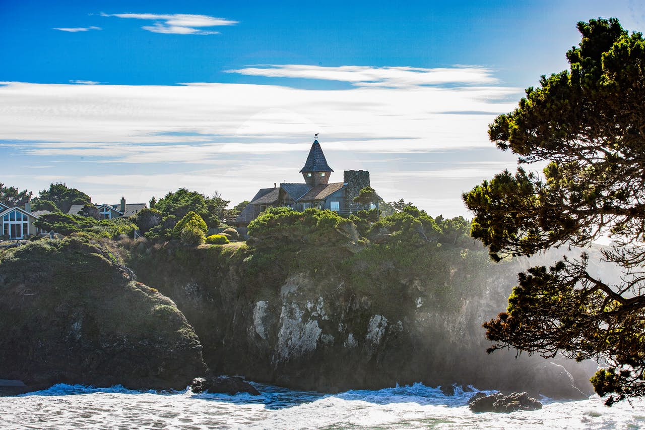Vacation home on a bluff in Fort Bragg, CA