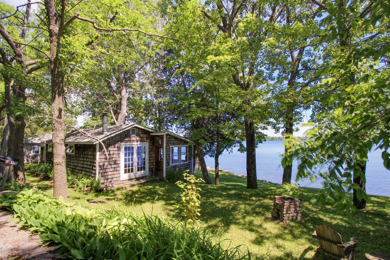 Lakefront dog-friendly Vermont vacation rental