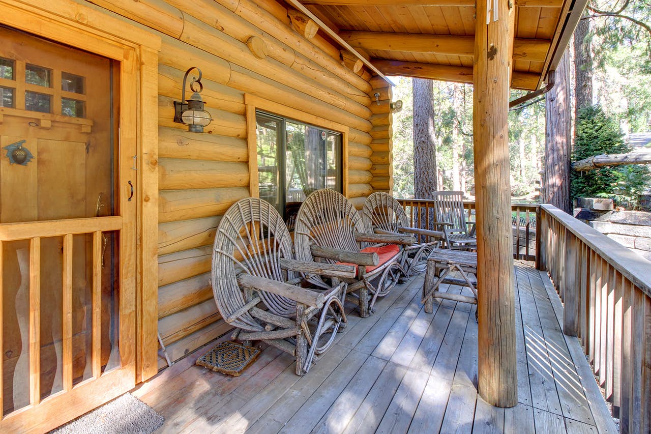 11 Cool Log Cabins To Inspire Your Inner Thoreau Vacasa