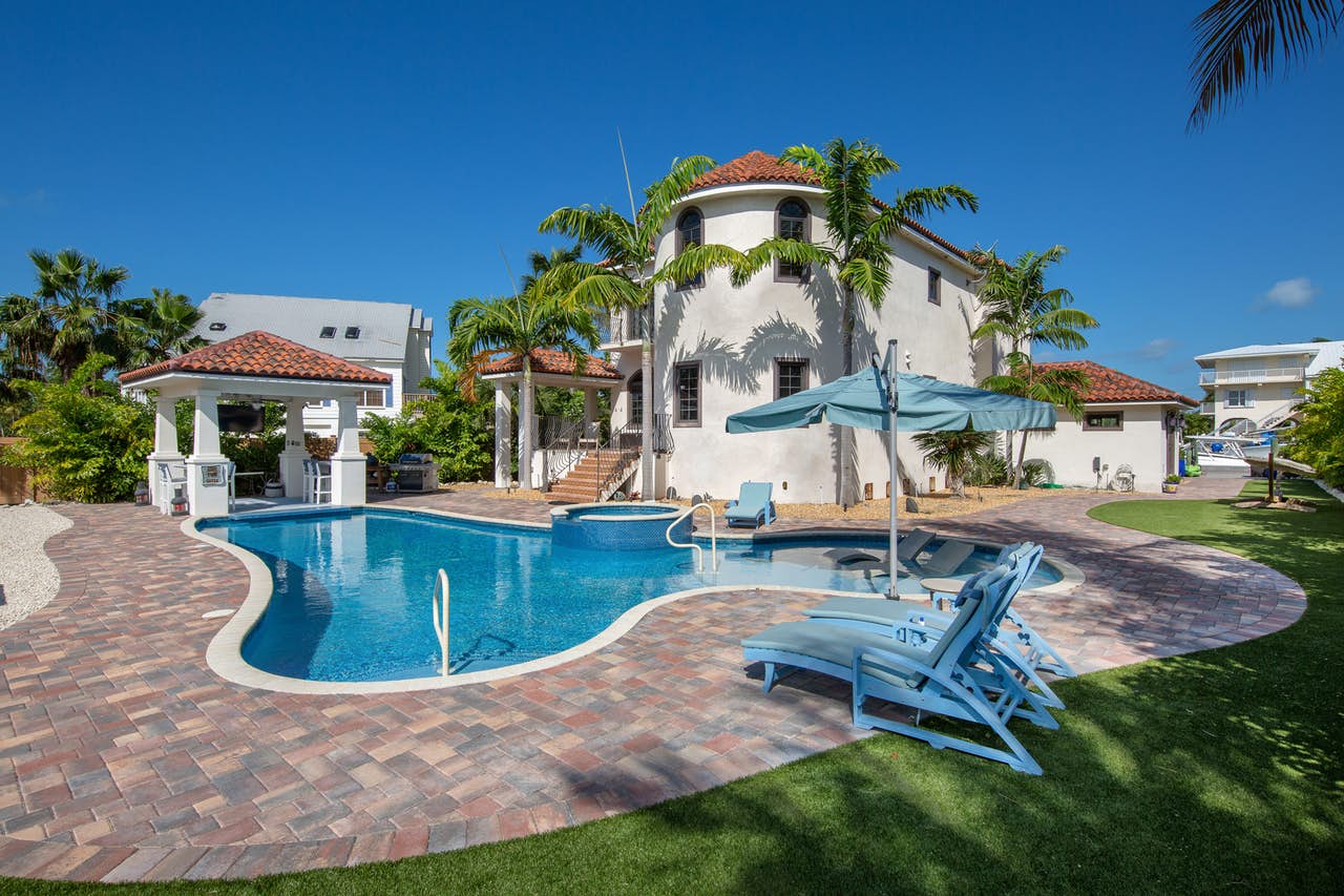 Vacation home with outdoor pool in Marathon, FL