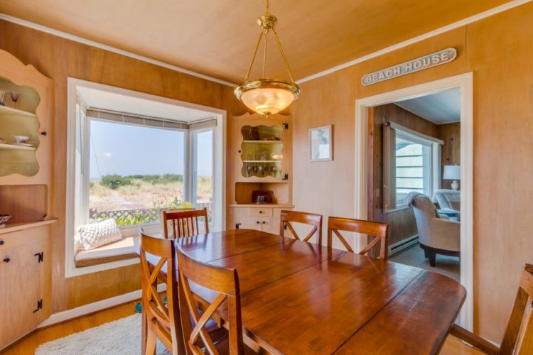 PetFriendly Vacation Rentals on the Oregon Coast Vacasa