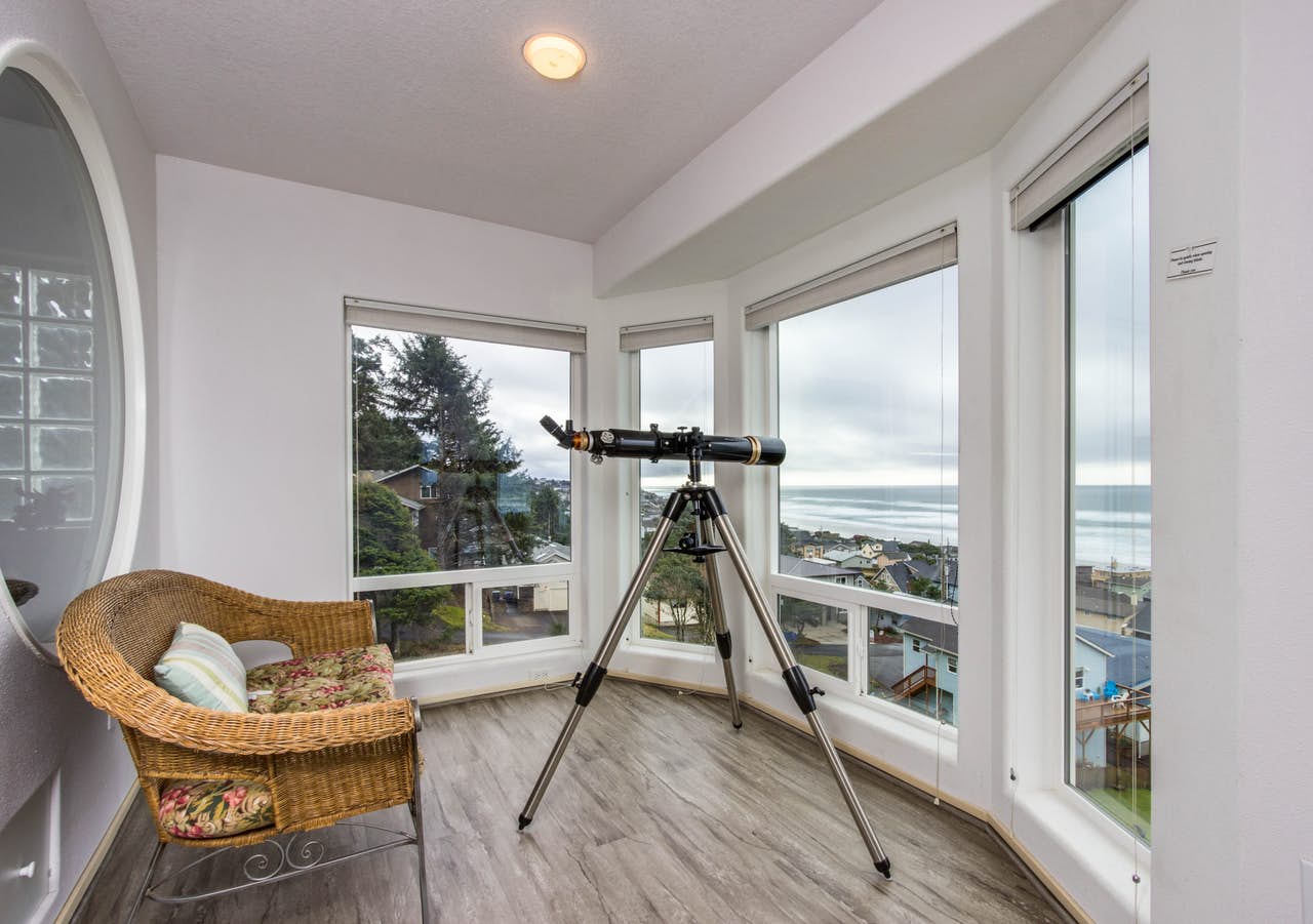 PetFriendly Vacation Rentals on the Oregon Coast Vacasa