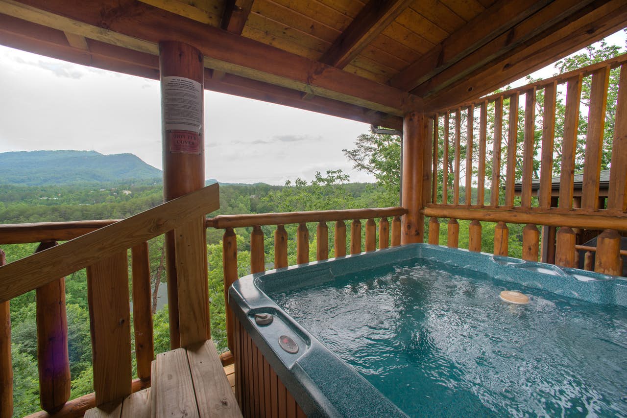 Dogs Are Welcome At These Pet Friendly Cabins In Tennessee Vacasa