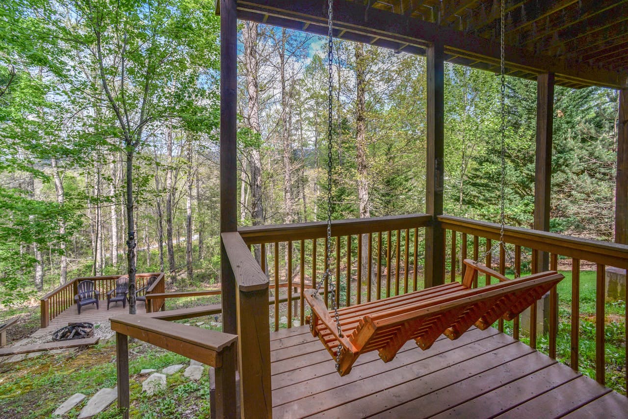 8 Romantic Smoky Mountain Honeymoon Cabins | Vacasa