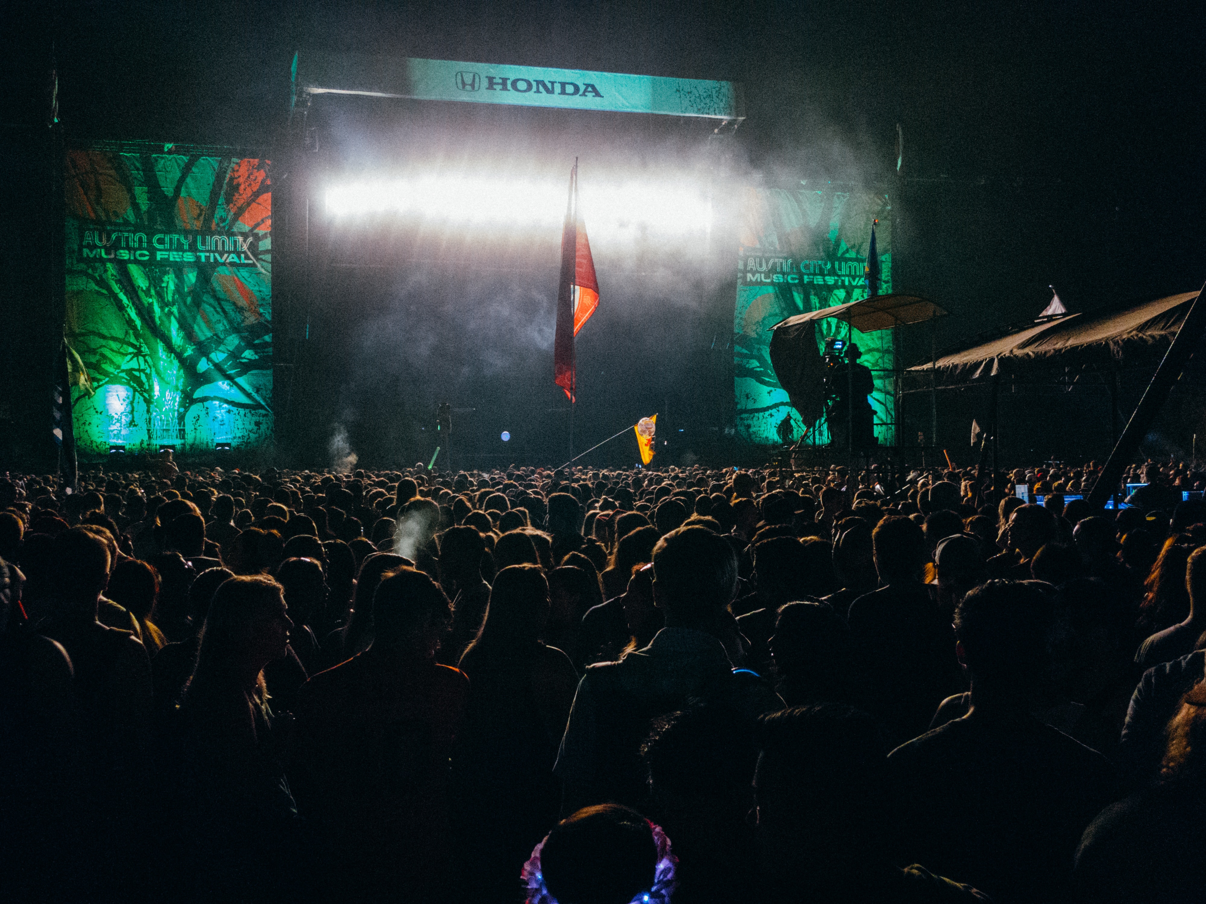 The crowd watching a concert at Austin City Limits.