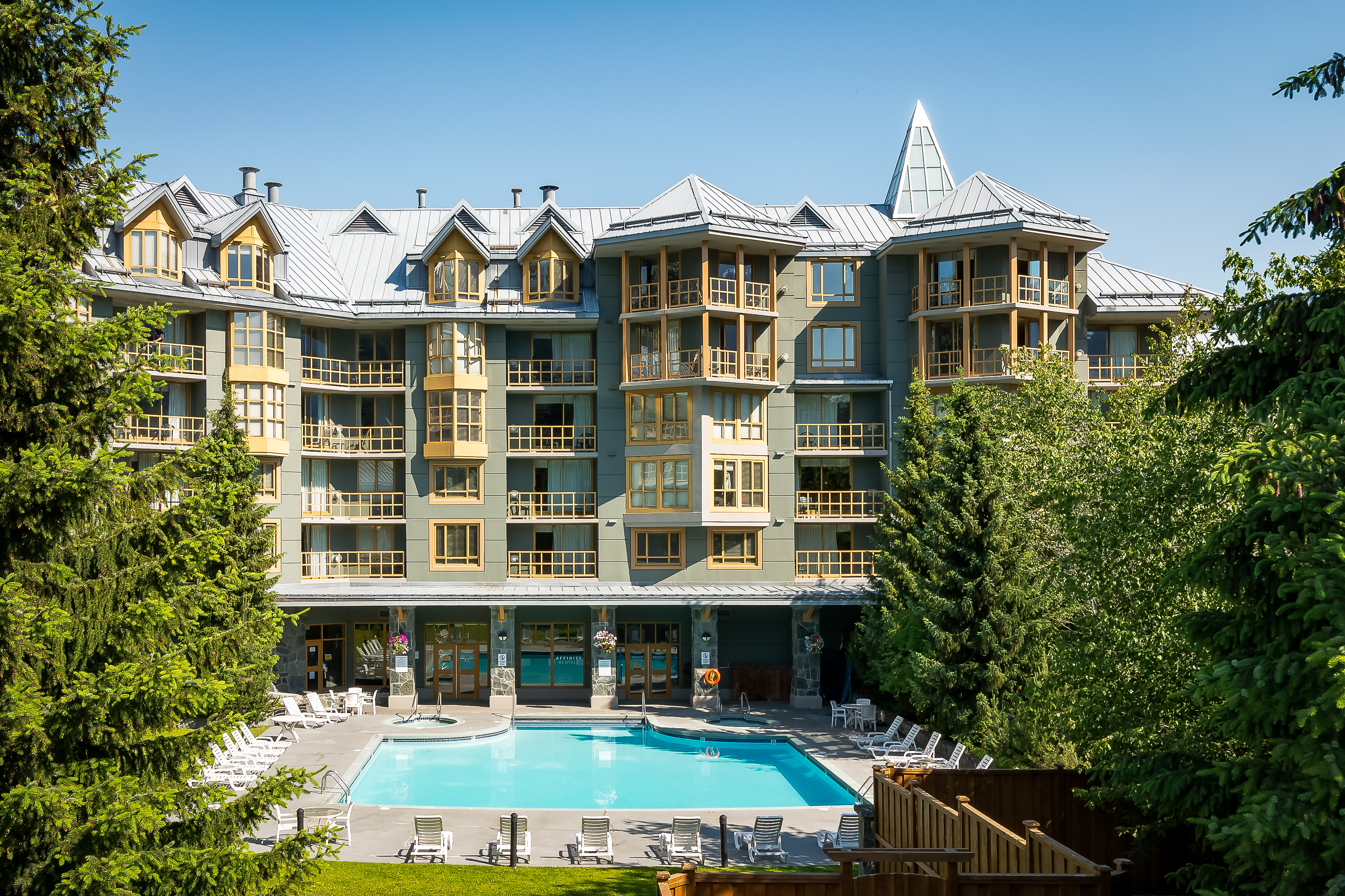 Whistler Cascade Lodge with outdoor pool